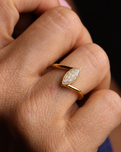 Navette Ring