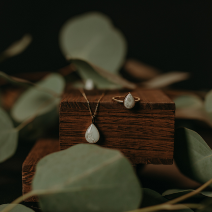 Teardrop ring